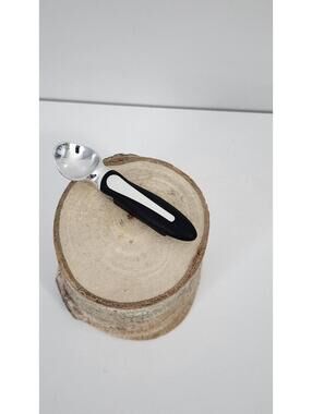 Tupperware refrigerator magnet Ice Cream Scooper